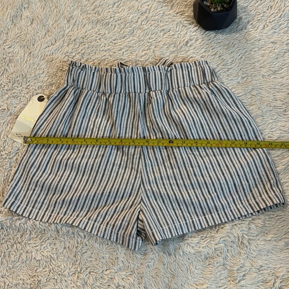 NWT Ci Sono Charcoal/White Striped Shorts Paperbag Waist Elastic size M - Picture 5 of 10